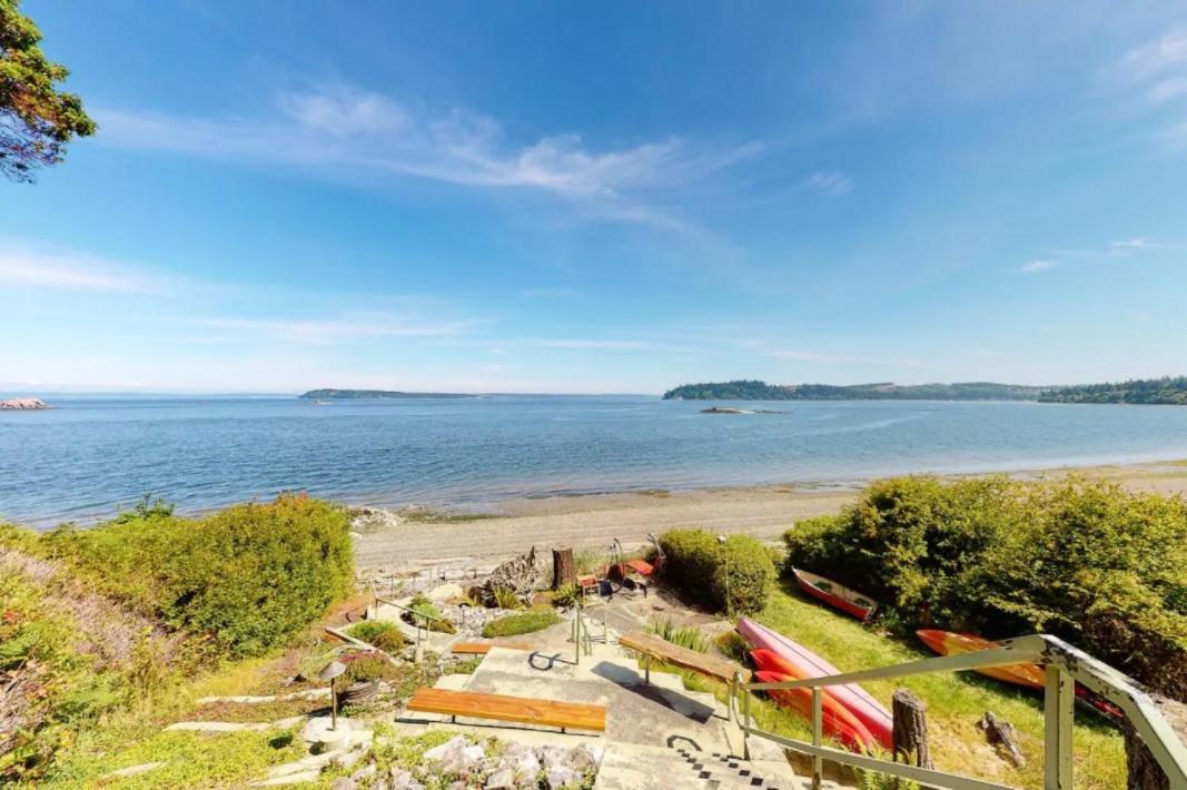 Puget Sound Chic Romantic Cottage With Private Beach Access & Gated Entry Port Ludlow Экстерьер фото