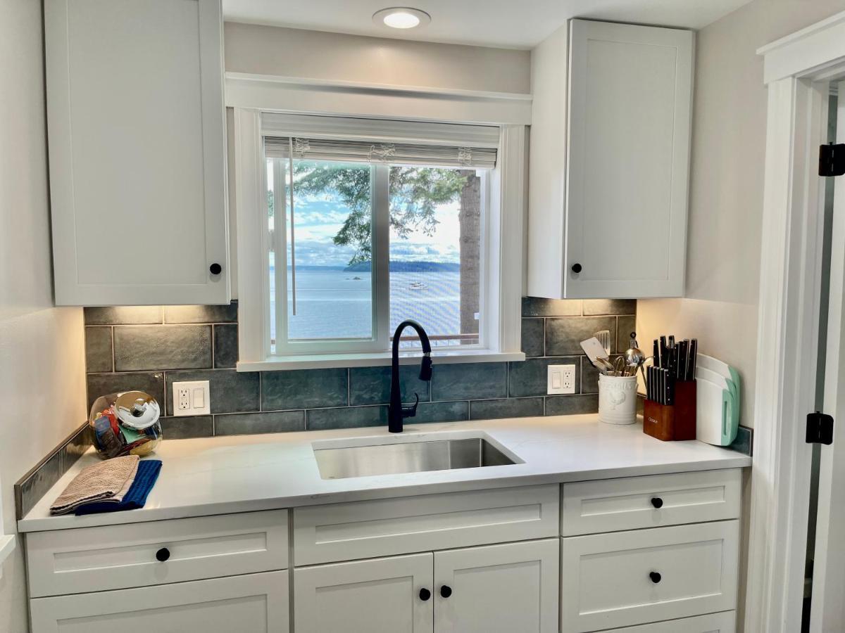 Puget Sound Chic Romantic Cottage With Private Beach Access & Gated Entry Port Ludlow Экстерьер фото