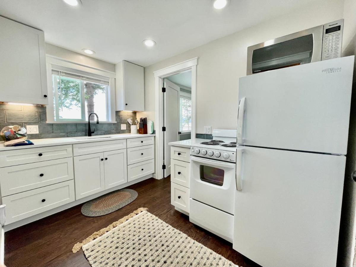 Puget Sound Chic Romantic Cottage With Private Beach Access & Gated Entry Port Ludlow Экстерьер фото